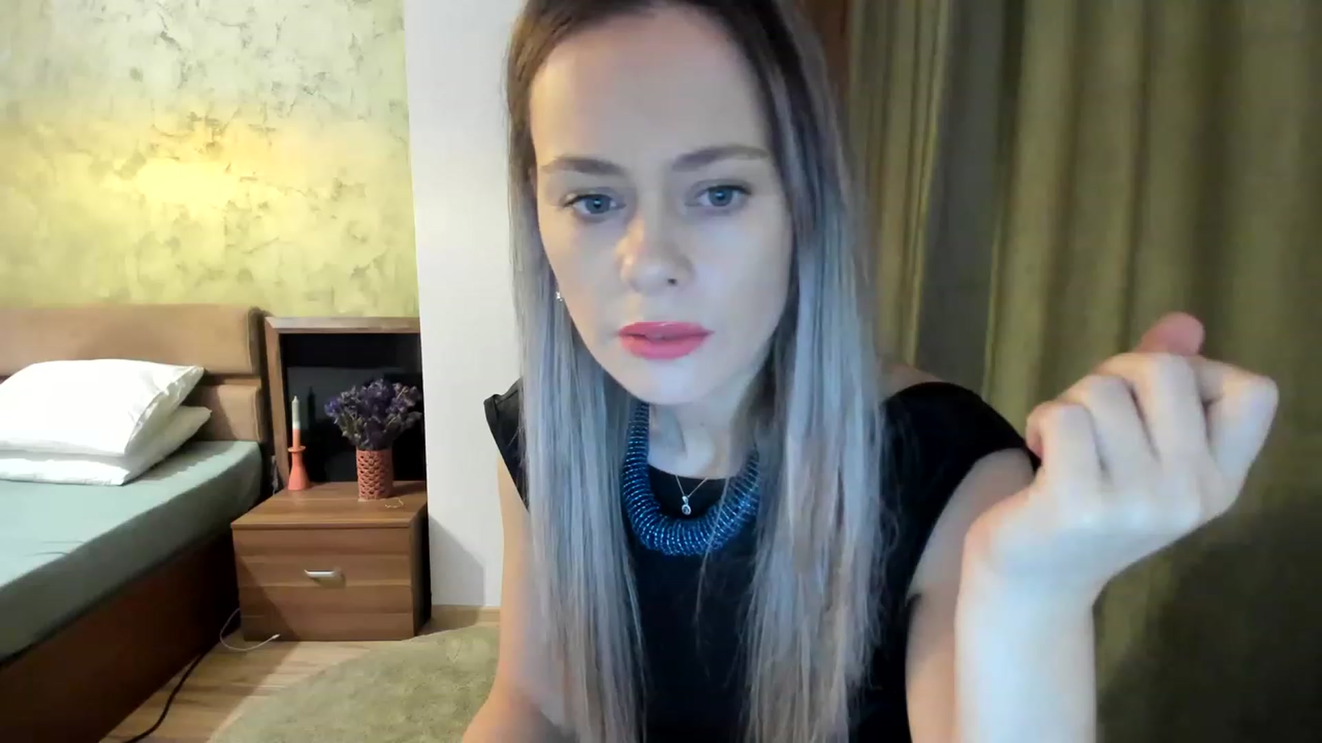 Gallery image thumbnail from DebraPaige's myfreecams stream on, 01/16/2023, 07:03 image 12 of 20