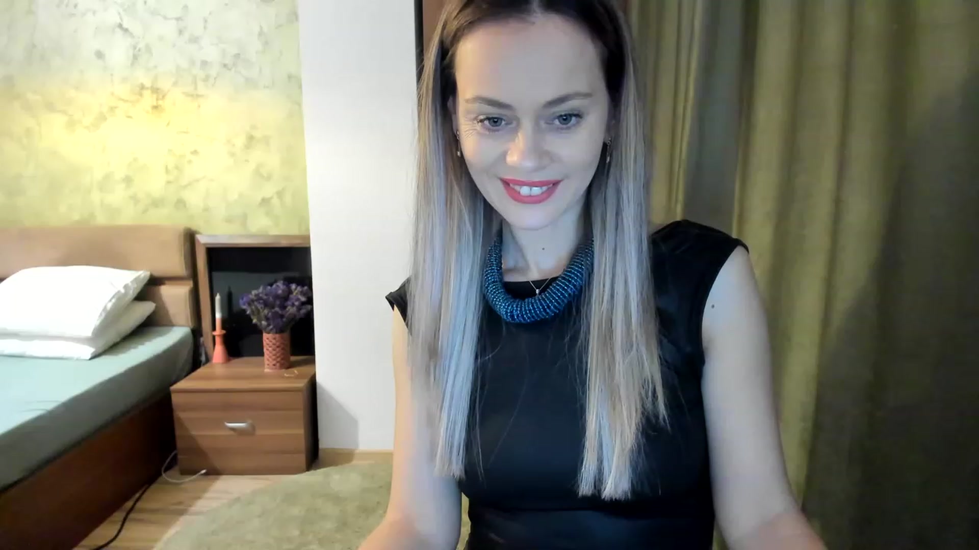 Gallery image thumbnail from DebraPaige's myfreecams stream on, 01/16/2023, 07:03 image 4 of 20