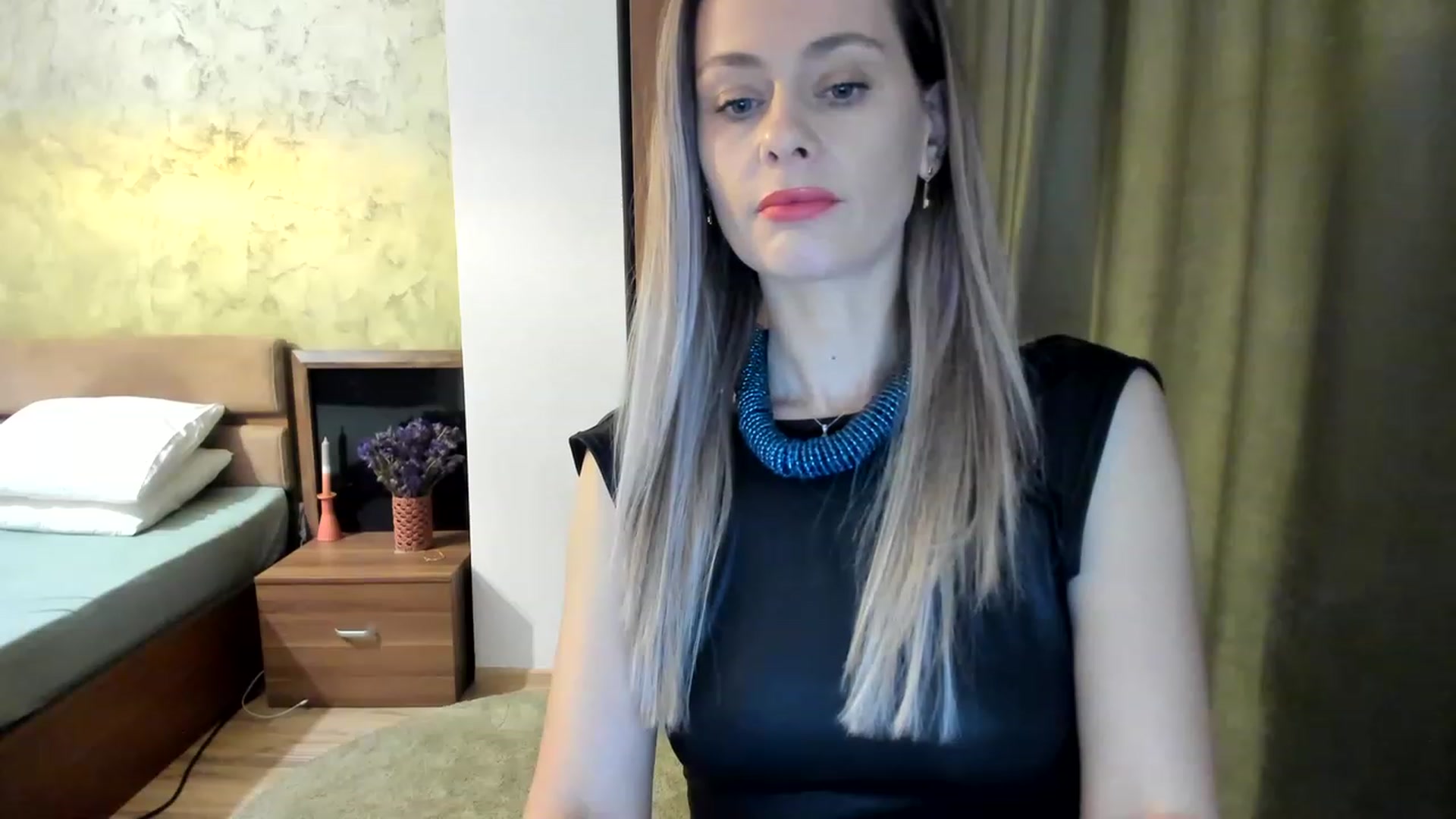 Gallery image thumbnail from DebraPaige's myfreecams stream on, 01/16/2023, 07:03 image 7 of 20