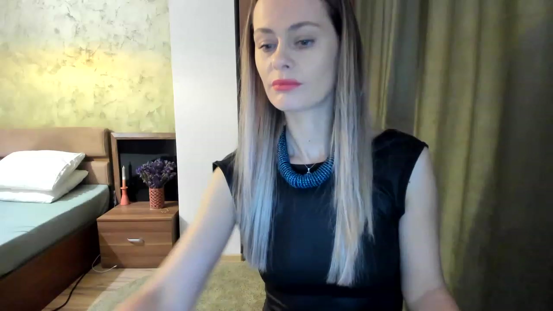 Gallery image thumbnail from DebraPaige's myfreecams stream on, 01/16/2023, 07:03 image 5 of 20