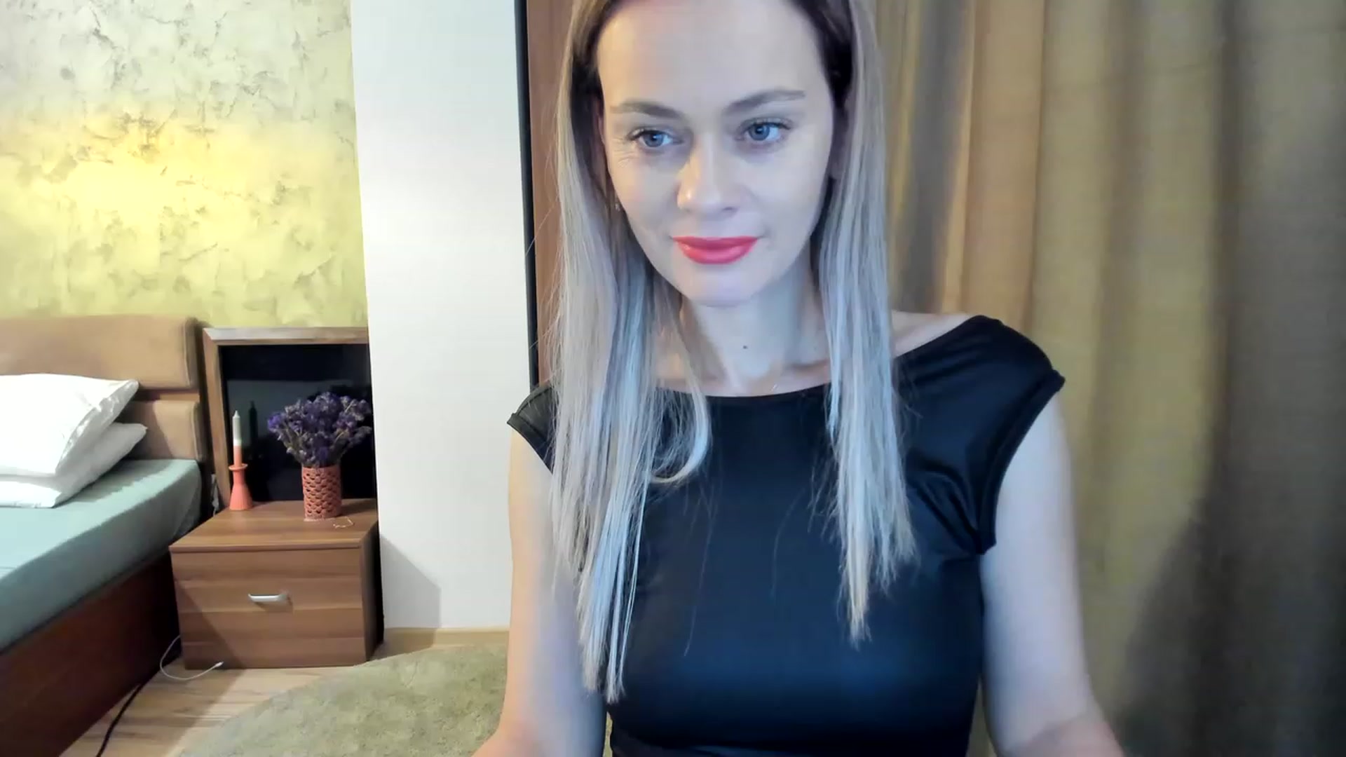 Gallery image thumbnail from DebraPaige's myfreecams stream on, 01/16/2023, 09:20 image 5 of 20