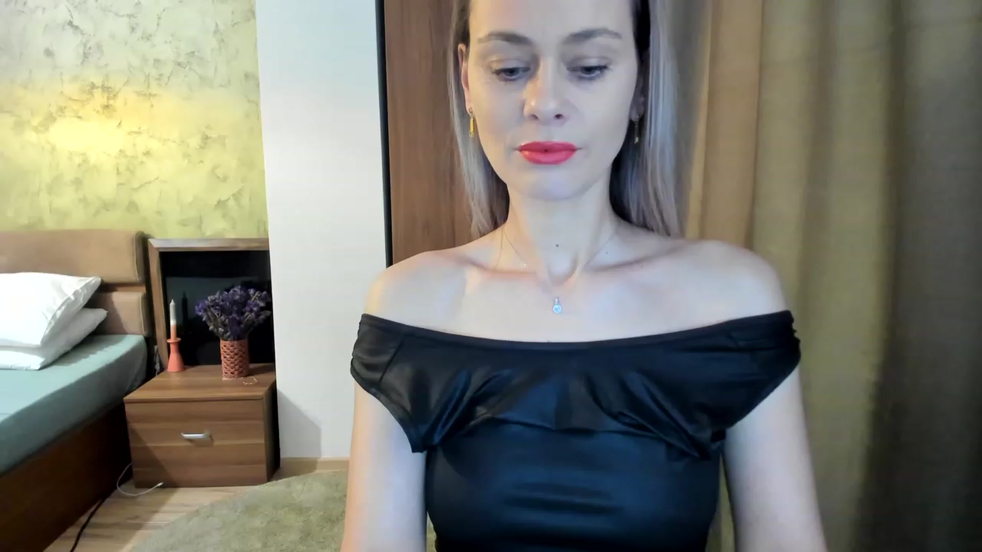 Gallery image thumbnail from DebraPaige's myfreecams stream on, 01/16/2023, 09:20 image 1 of 20