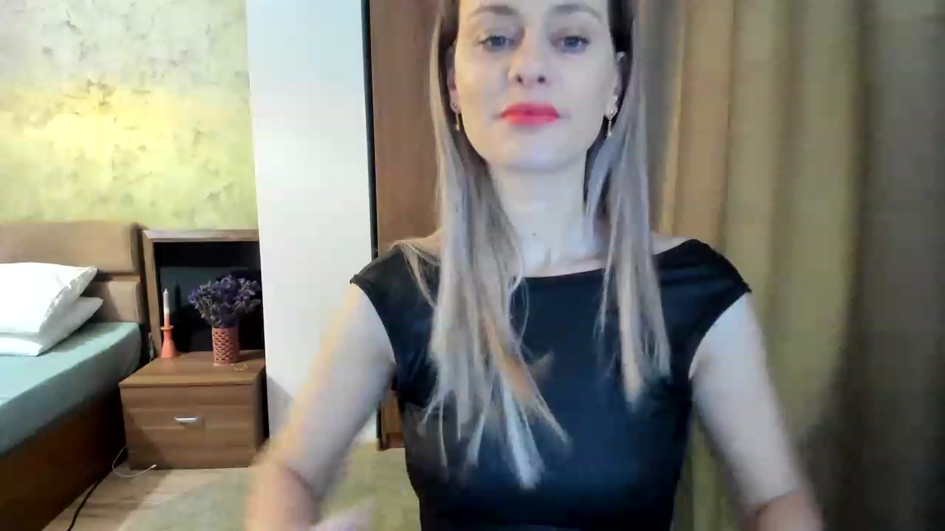Gallery image thumbnail from DebraPaige's myfreecams stream on, 01/16/2023, 09:20 image 3 of 20