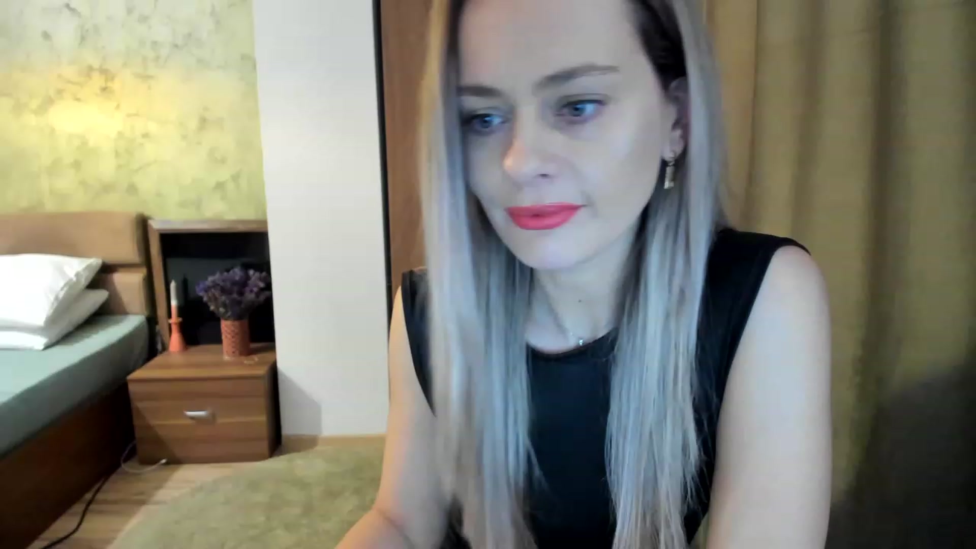 Gallery image thumbnail from DebraPaige's myfreecams stream on, 01/16/2023, 09:20 image 12 of 20