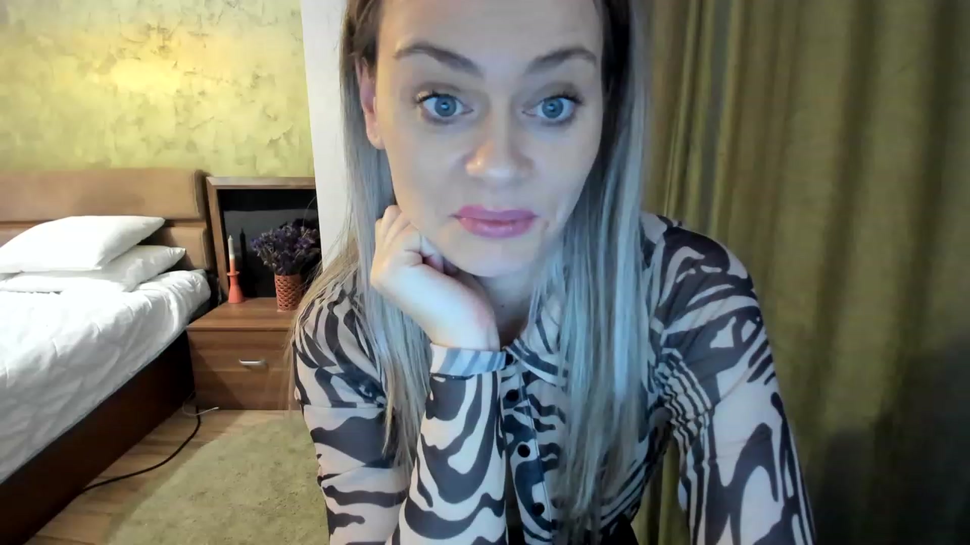Gallery image thumbnail from DebraPaige's myfreecams stream on, 01/17/2023, 09:34 image 14 of 20