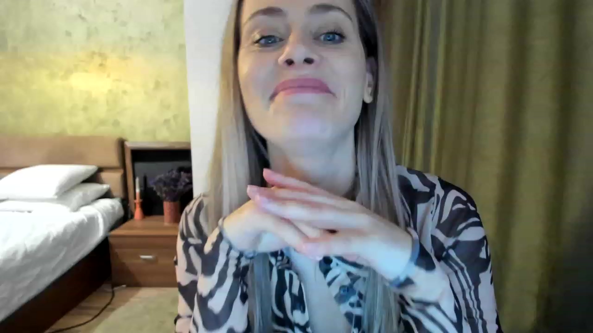 Gallery image thumbnail from DebraPaige's myfreecams stream on, 01/17/2023, 09:34 image 2 of 20
