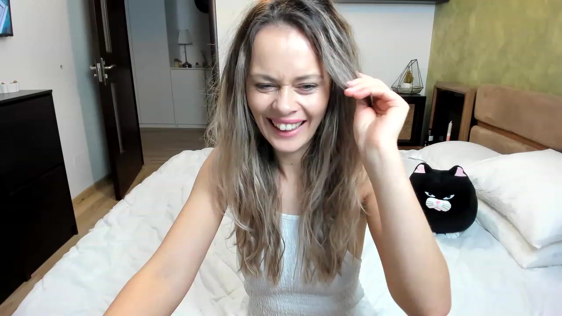 Gallery image thumbnail from DebraPaige's myfreecams stream on, 01/26/2023, 09:41 image 8 of 20