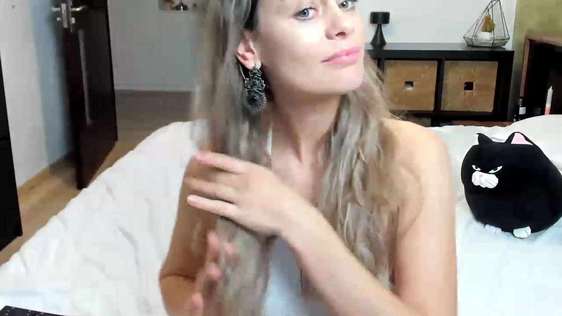 Gallery image thumbnail from DebraPaige's myfreecams stream on, 01/26/2023, 11:17 image 2 of 20