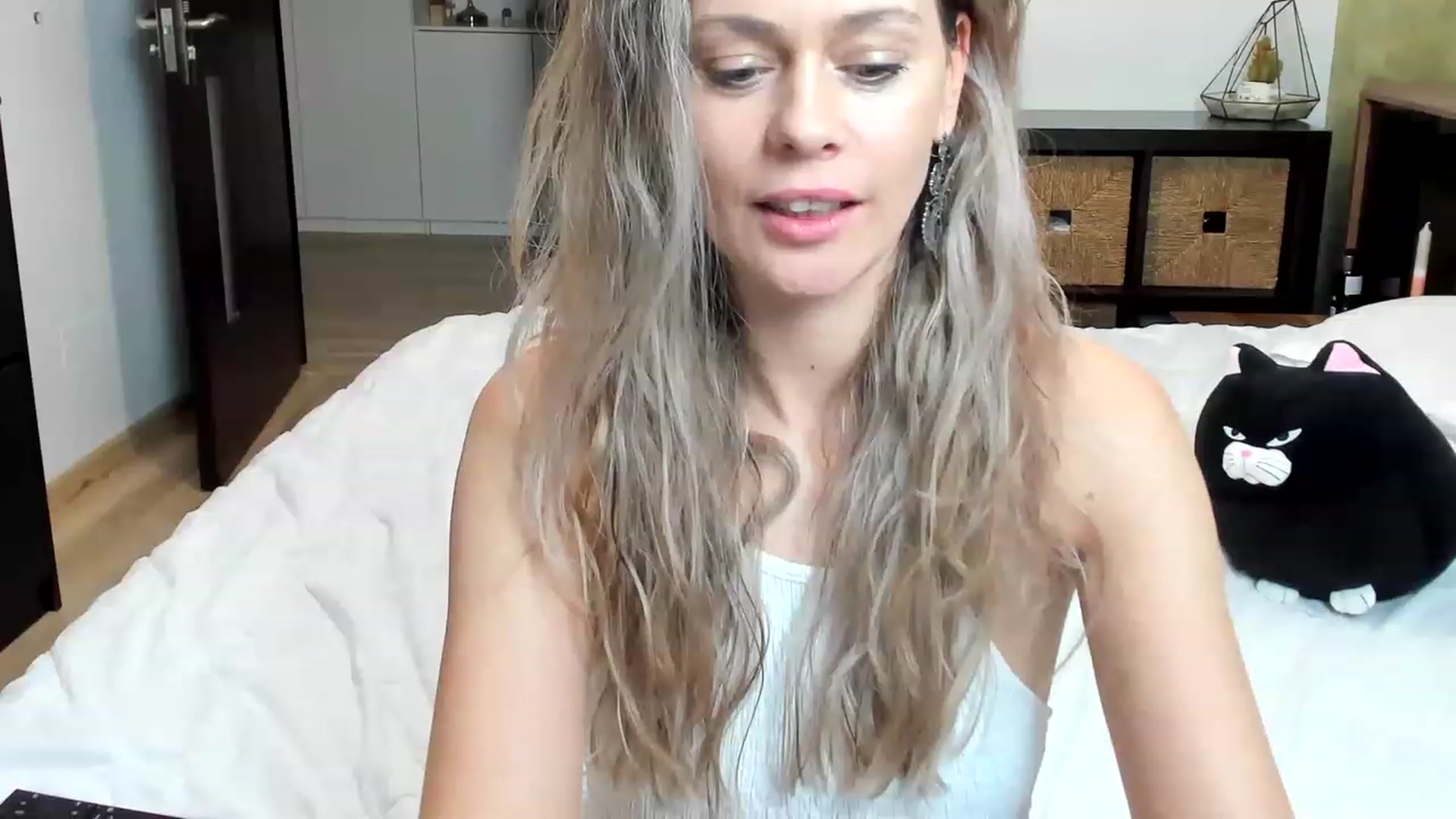 Gallery image thumbnail from DebraPaige's myfreecams stream on, 01/26/2023, 11:17 image 3 of 20