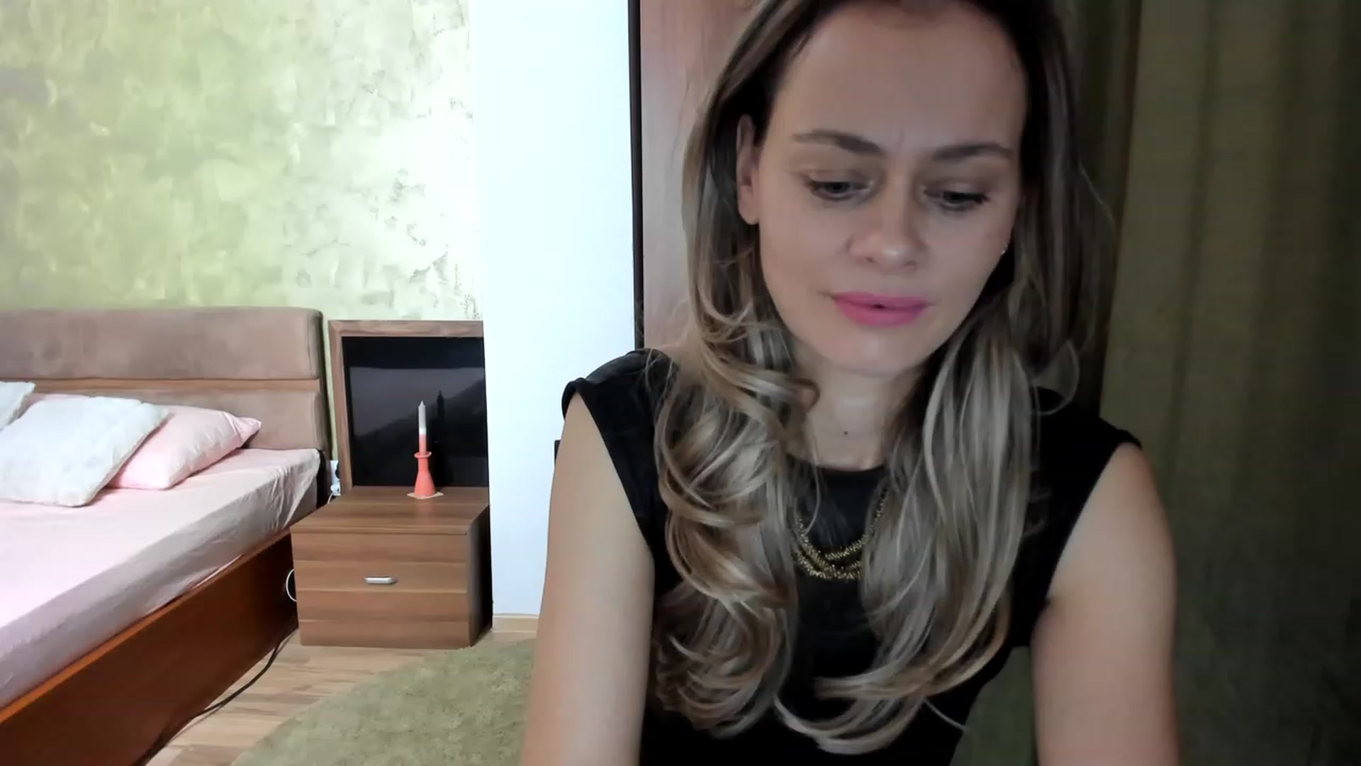 Gallery image thumbnail from DebraPaige's myfreecams stream on, 01/30/2023, 08:30 image 7 of 20