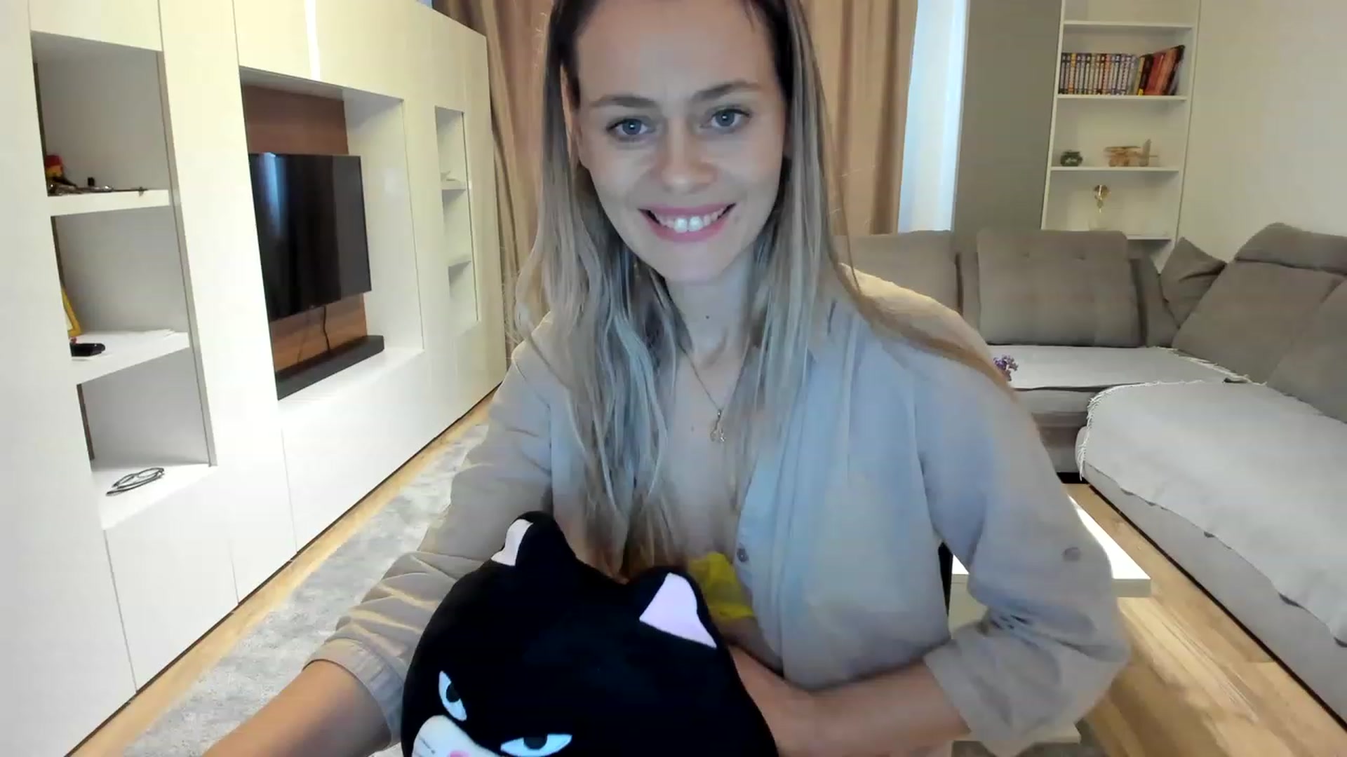 Gallery image thumbnail from DebraPaige's myfreecams stream on, 02/10/2023, 10:46 image 8 of 20