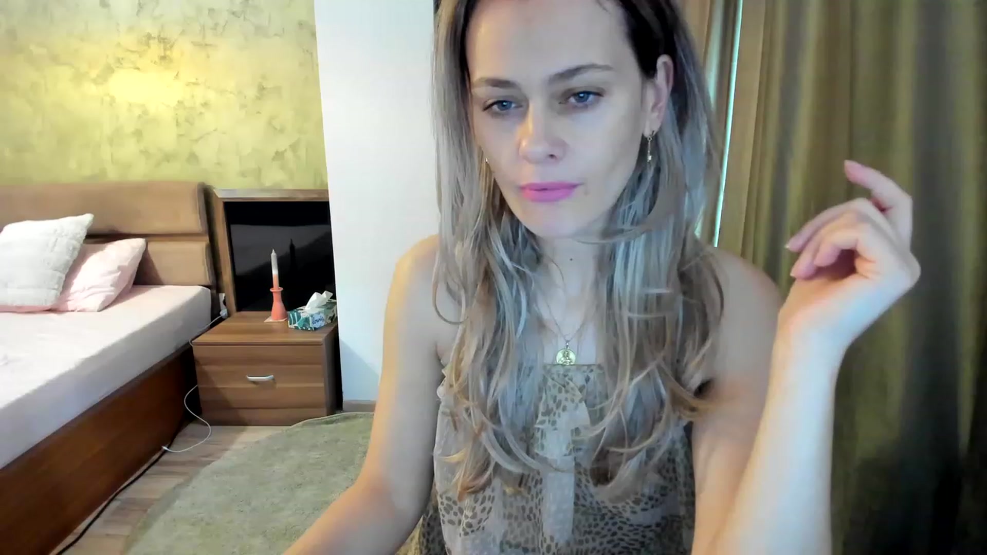 Gallery image thumbnail from DebraPaige's myfreecams stream on, 02/15/2023, 11:49 image 8 of 20