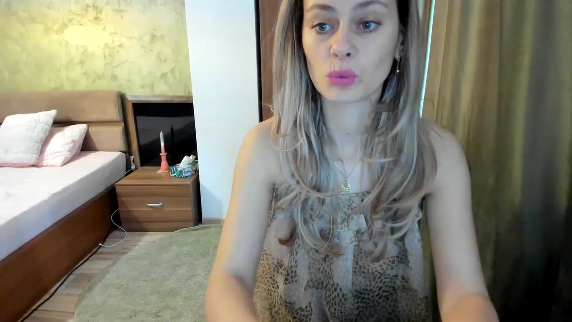 Gallery image thumbnail from DebraPaige's myfreecams stream on, 02/15/2023, 11:49 image 6 of 20
