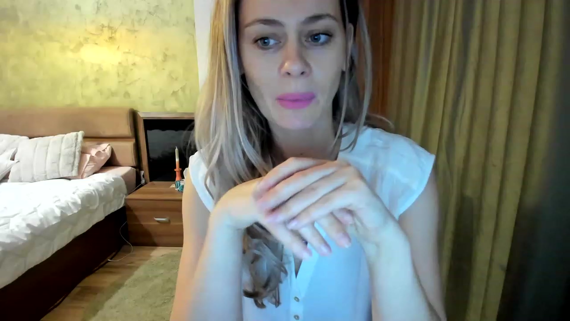 Gallery image thumbnail from DebraPaige's myfreecams stream on, 02/17/2023, 08:20 image 17 of 20