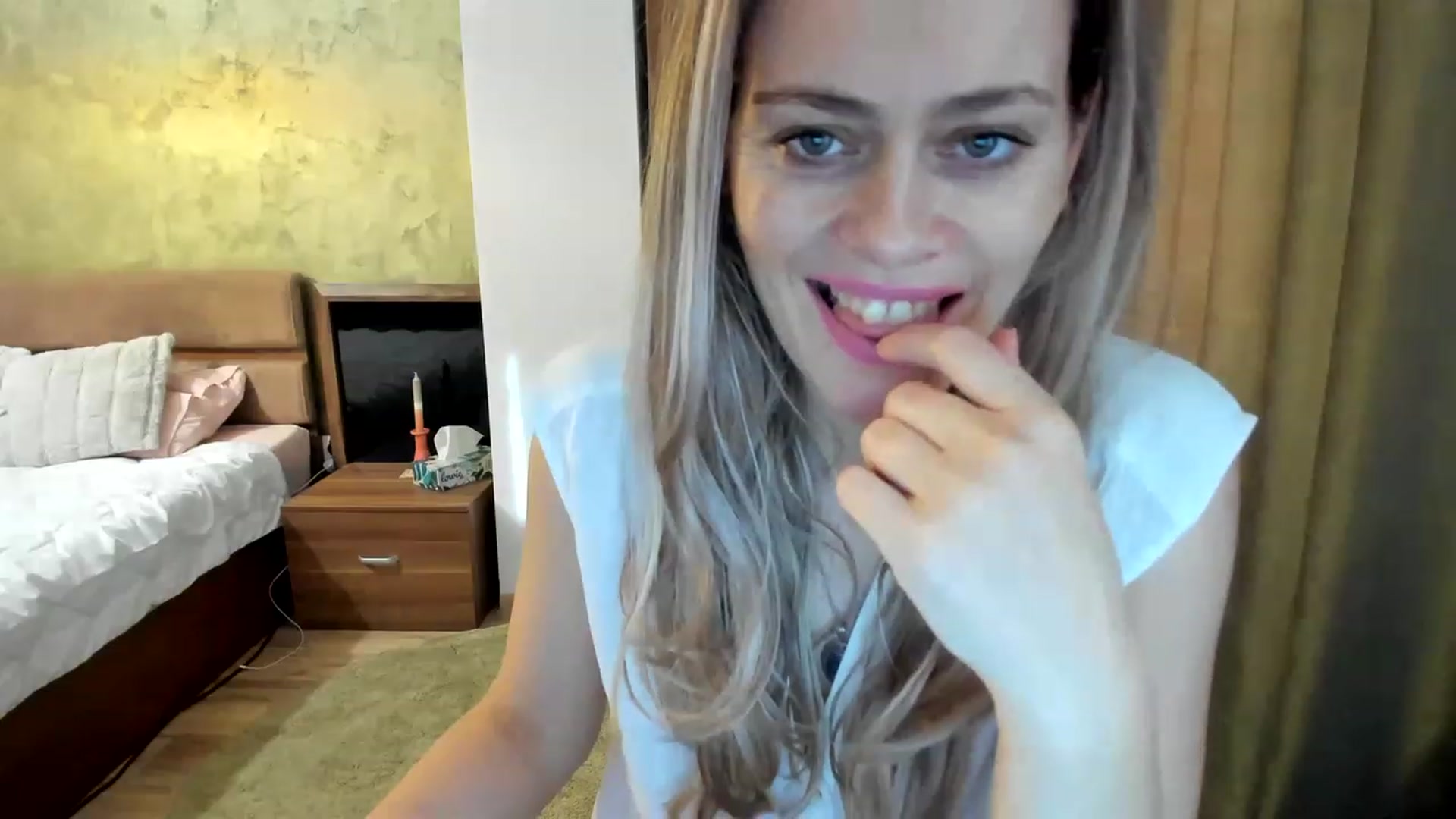 Gallery image thumbnail from DebraPaige's myfreecams stream on, 02/17/2023, 09:56 image 11 of 20