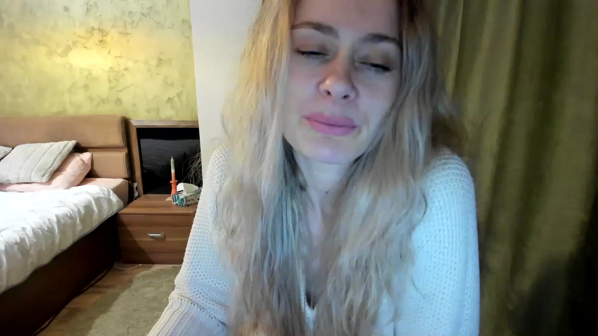 Gallery image thumbnail from DebraPaige's myfreecams stream on, 02/20/2023, 17:25 image 13 of 20