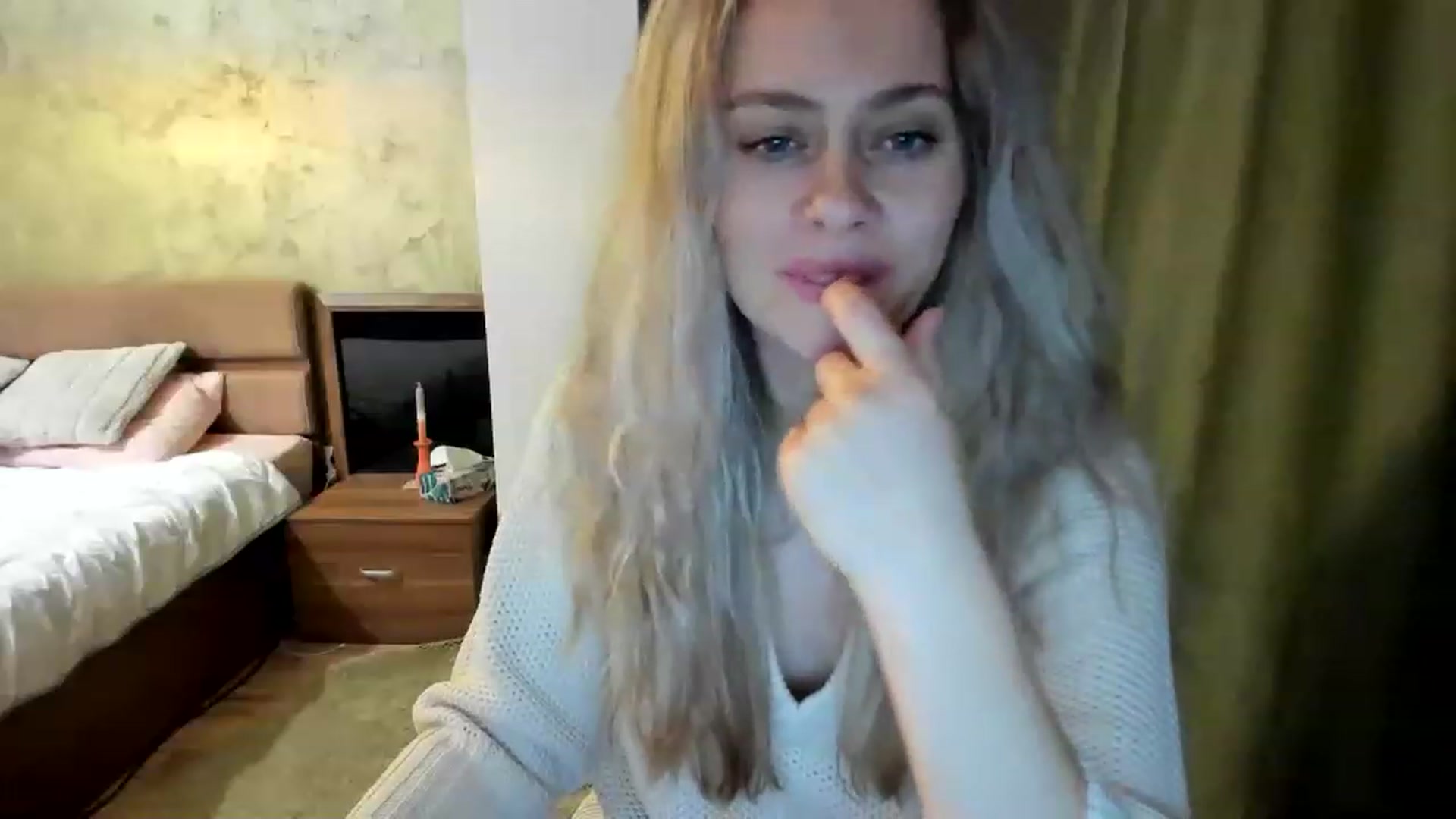 Gallery image thumbnail from DebraPaige's myfreecams stream on, 02/20/2023, 17:25 image 18 of 20