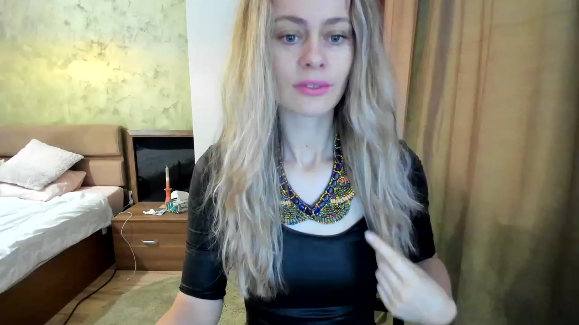 Gallery image thumbnail from DebraPaige's myfreecams stream on, 02/21/2023, 08:36 image 16 of 20