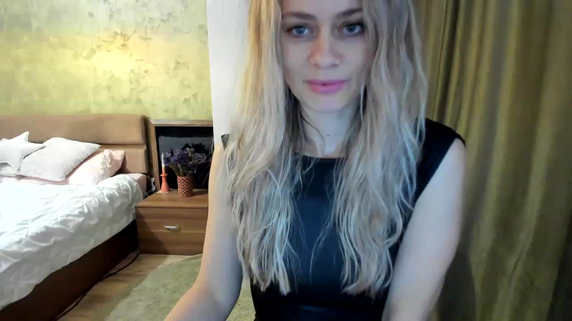 Gallery image thumbnail from DebraPaige's myfreecams stream on, 02/22/2023, 11:28 image 17 of 20