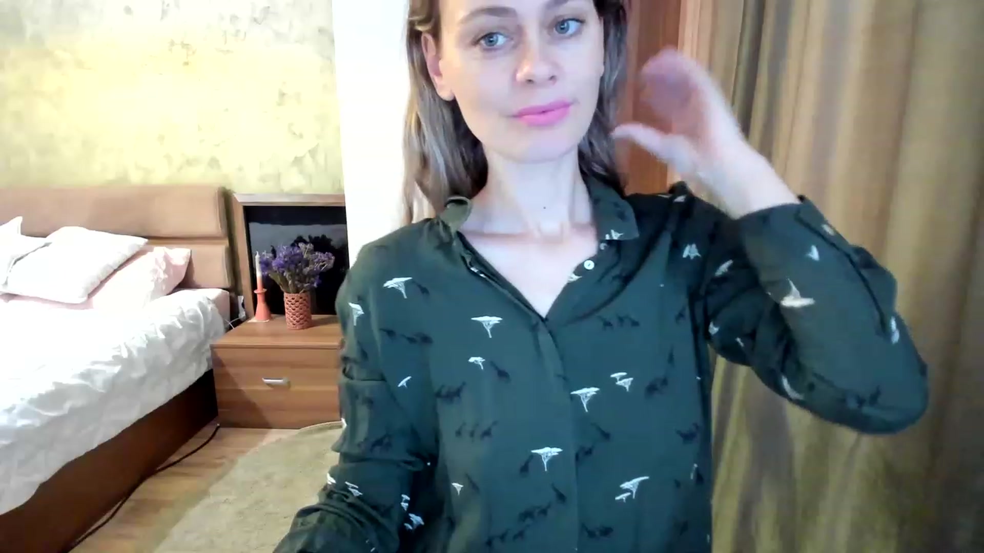 Gallery image thumbnail from DebraPaige's myfreecams stream on, 02/22/2023, 11:28 image 6 of 20