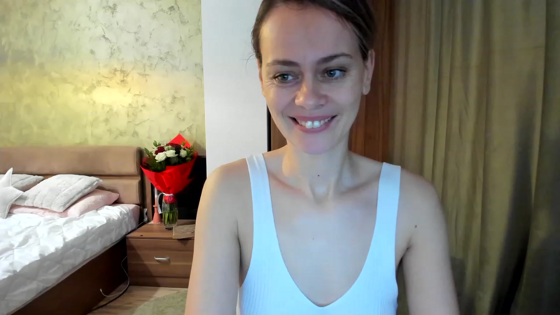 Gallery image thumbnail from DebraPaige's myfreecams stream on, 02/23/2023, 08:39 image 2 of 20