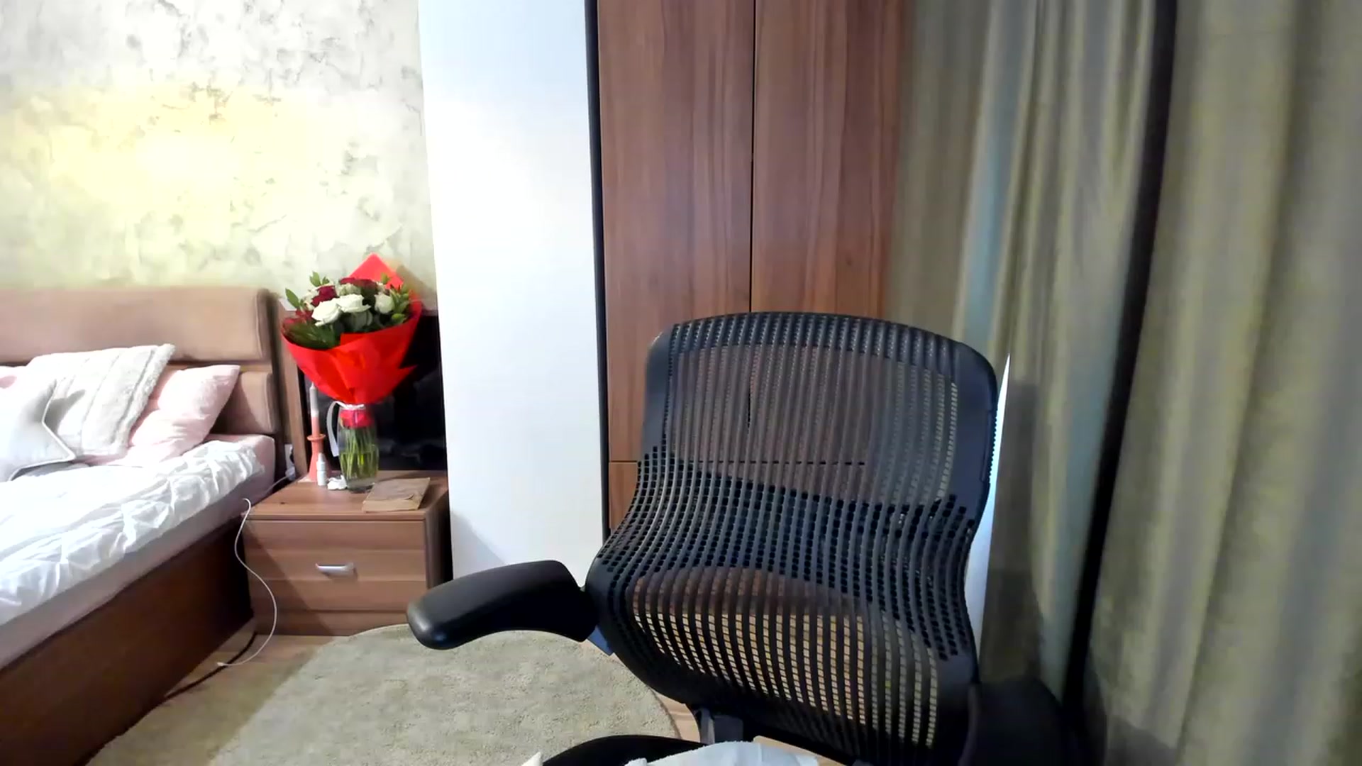 Gallery image thumbnail from DebraPaige's myfreecams stream on, 02/24/2023, 07:54 image 10 of 20