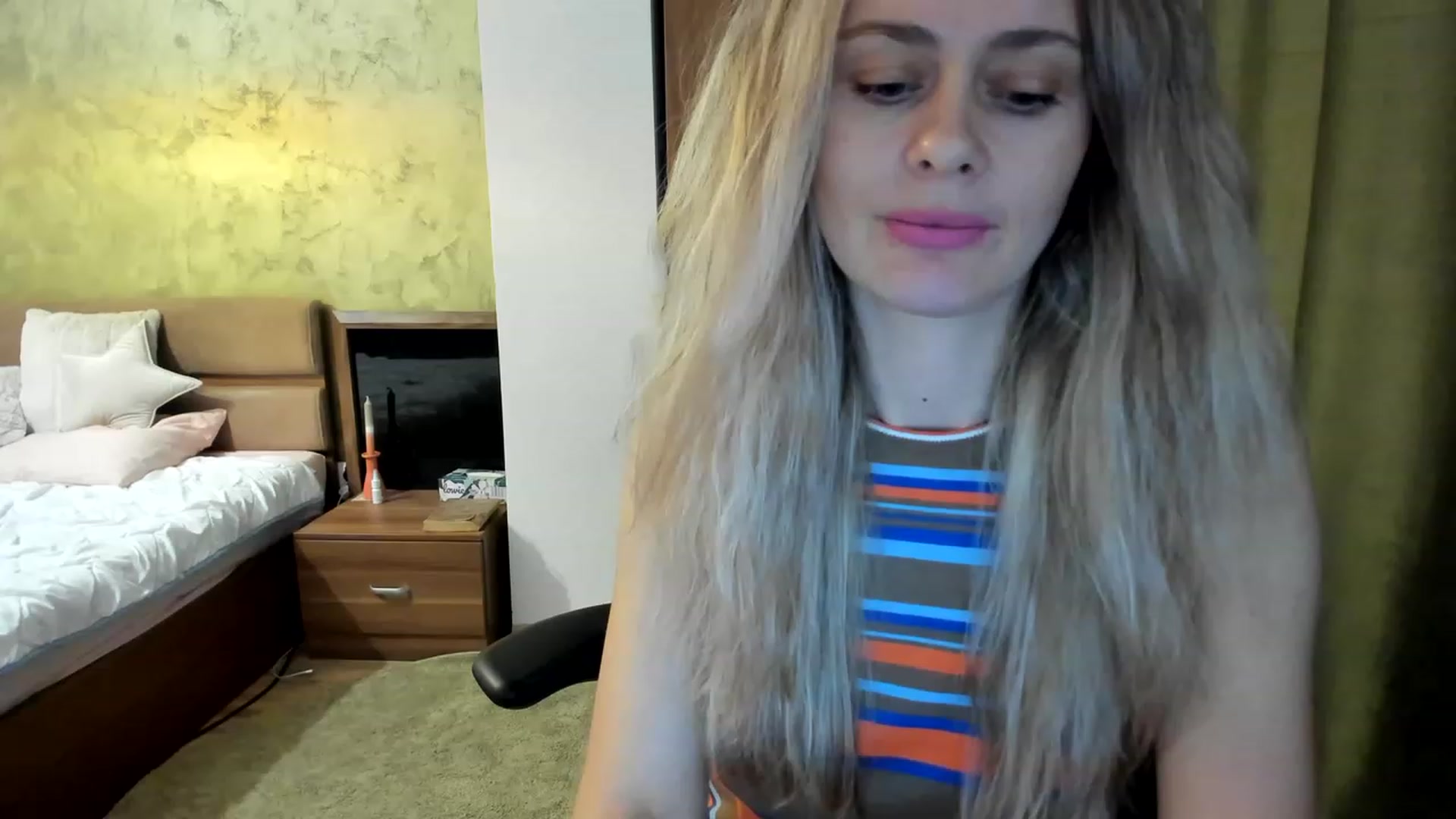 Gallery image thumbnail from DebraPaige's myfreecams stream on, 02/27/2023, 14:04 image 14 of 20