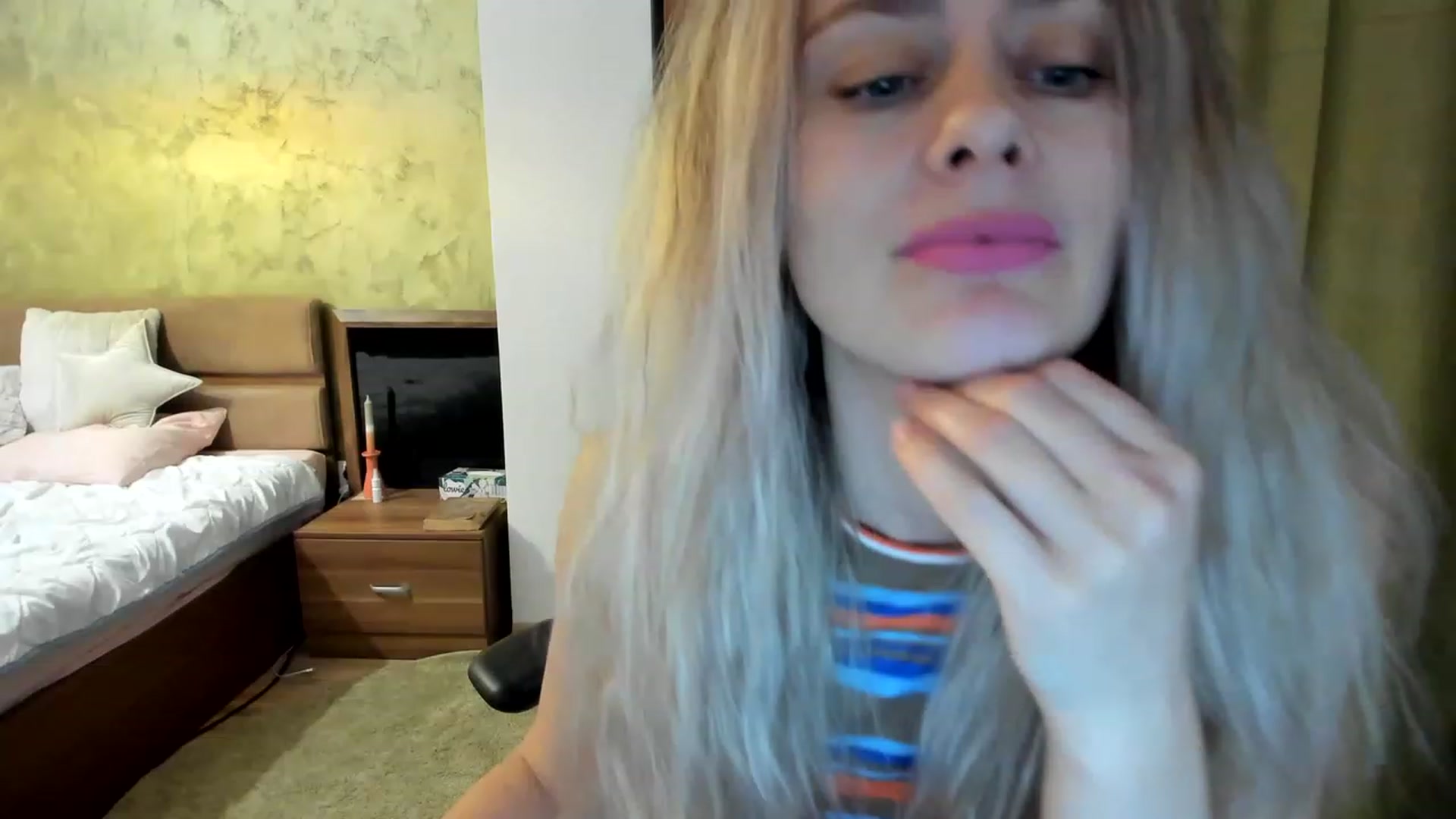 Gallery image thumbnail from DebraPaige's myfreecams stream on, 02/27/2023, 14:04 image 13 of 20