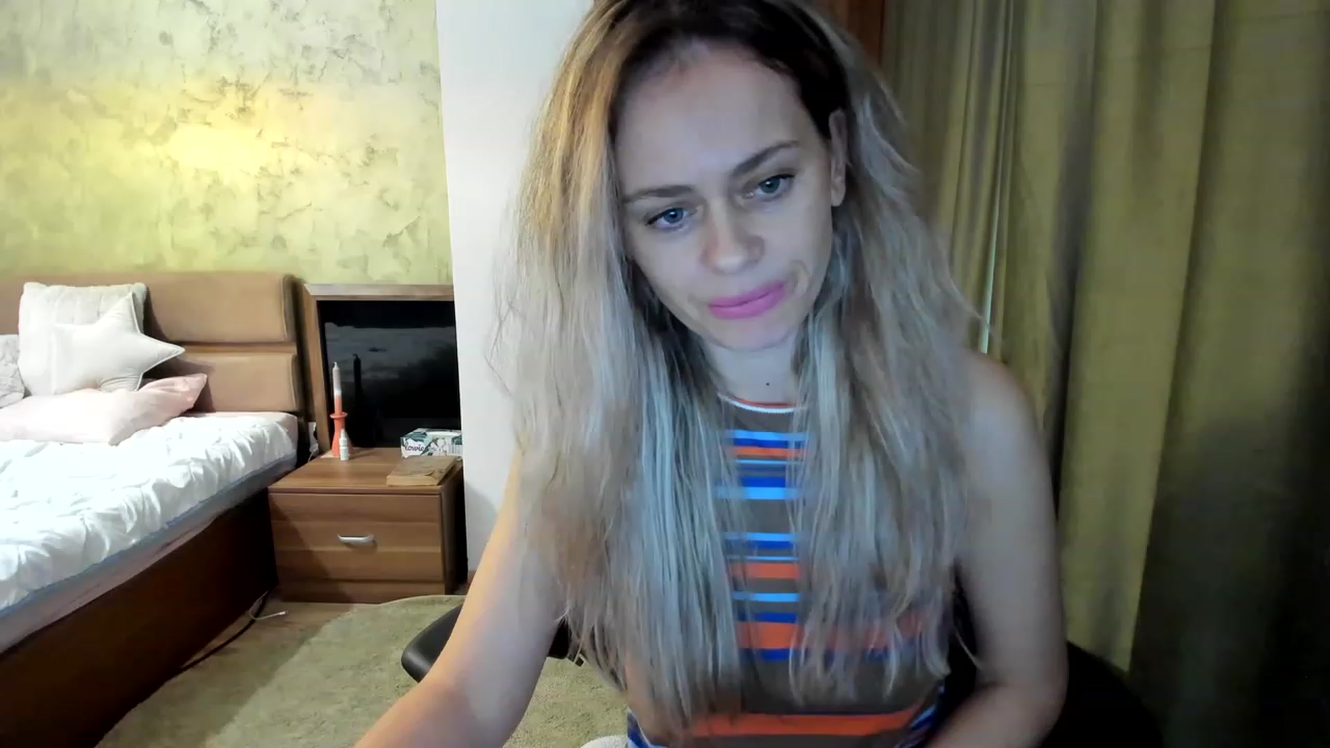 Gallery image thumbnail from DebraPaige's myfreecams stream on, 02/27/2023, 14:04 image 3 of 20