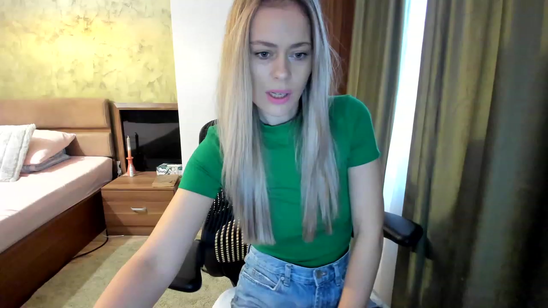 Gallery image thumbnail from DebraPaige's myfreecams stream on, 02/28/2023, 07:32 image 6 of 20