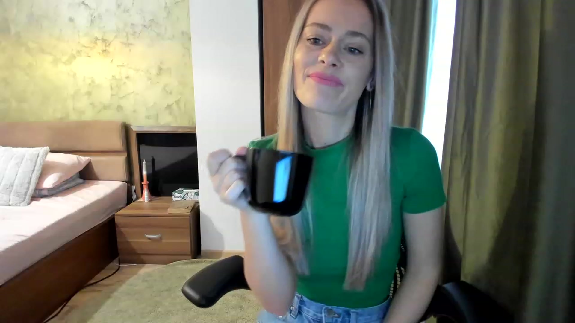 Gallery image thumbnail from DebraPaige's myfreecams stream on, 02/28/2023, 07:32 image 5 of 20