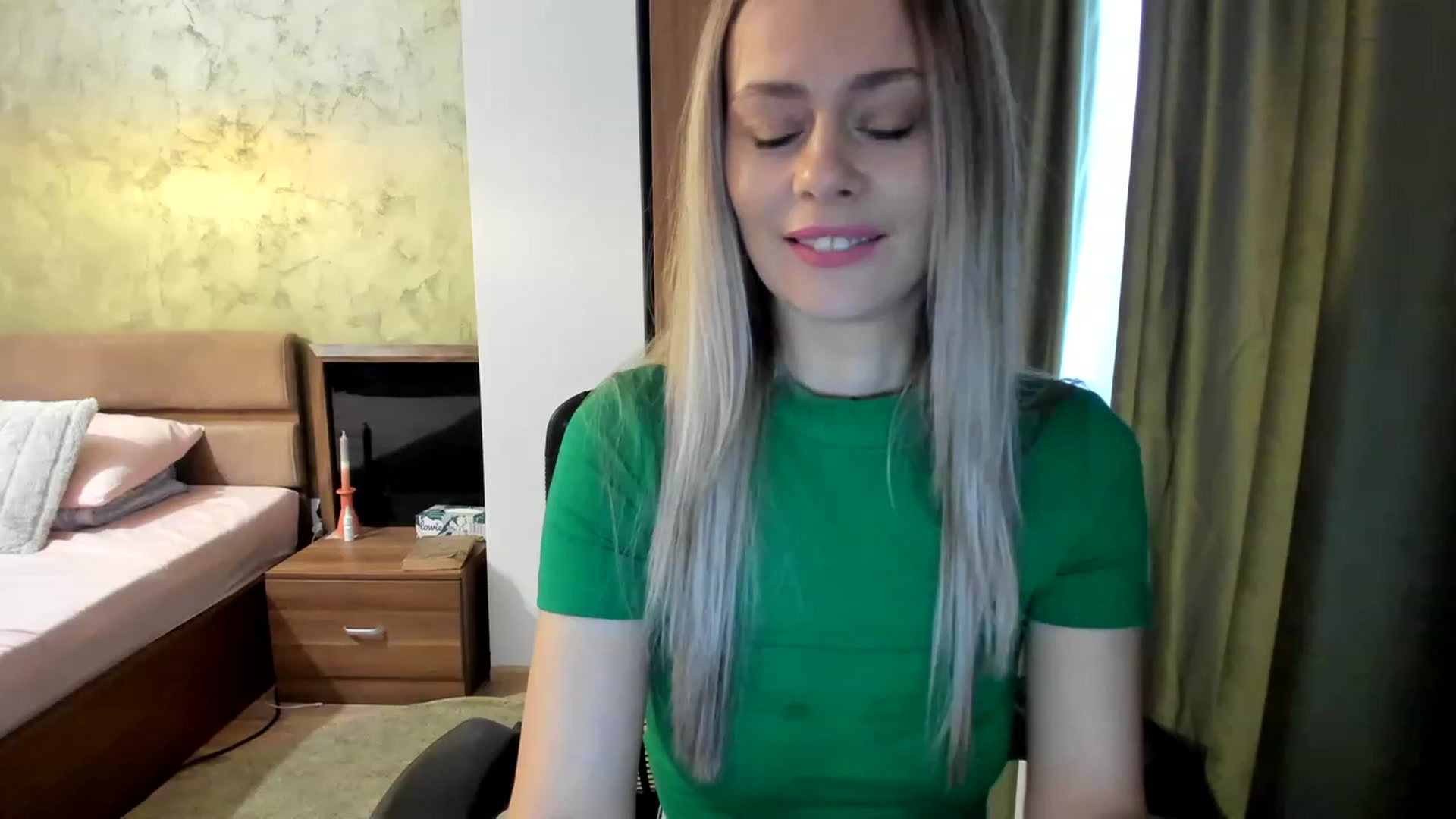 Gallery image thumbnail from DebraPaige's myfreecams stream on, 02/28/2023, 07:32 image 13 of 20