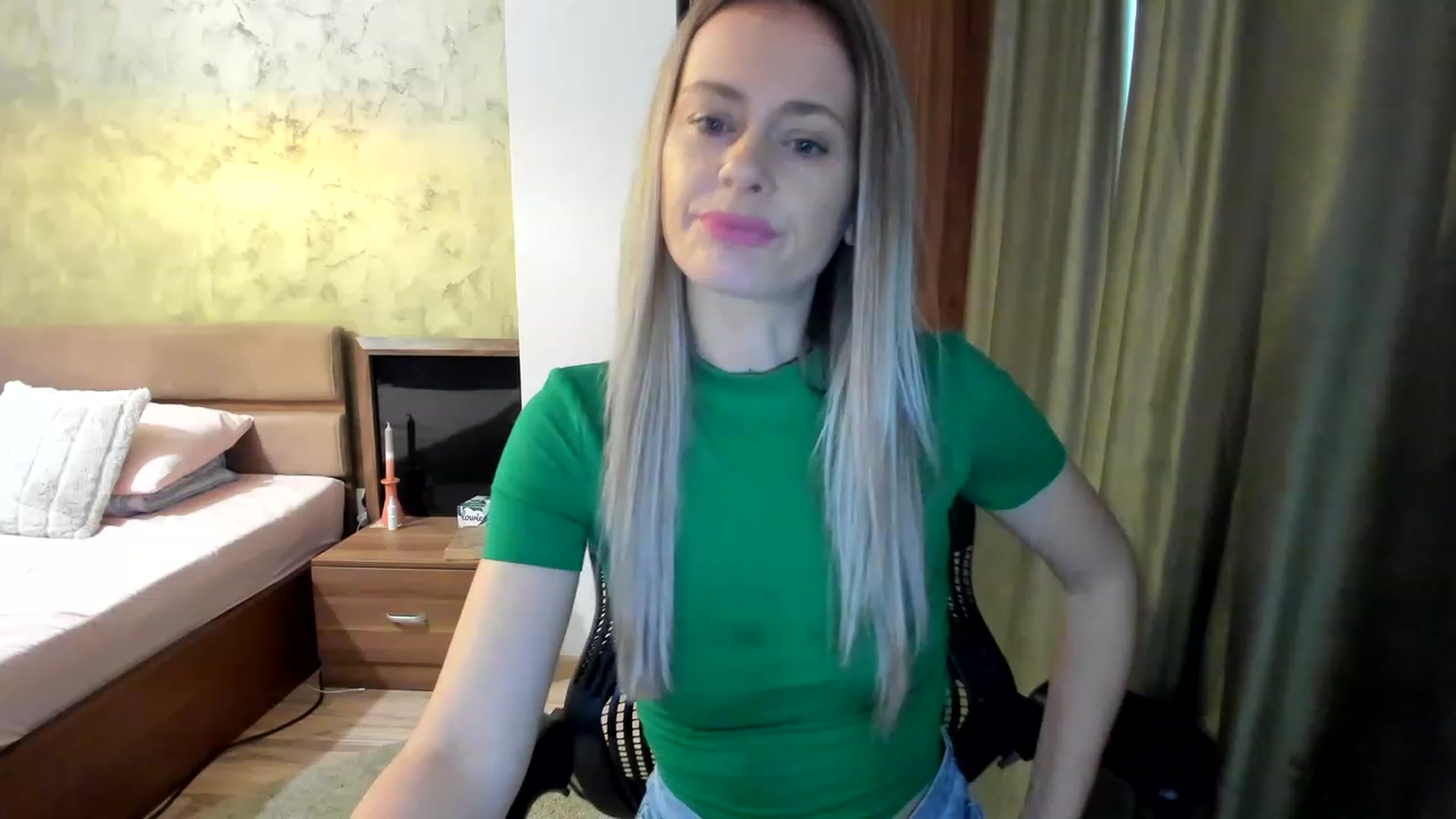 Gallery image thumbnail from DebraPaige's myfreecams stream on, 02/28/2023, 08:42 image 4 of 20