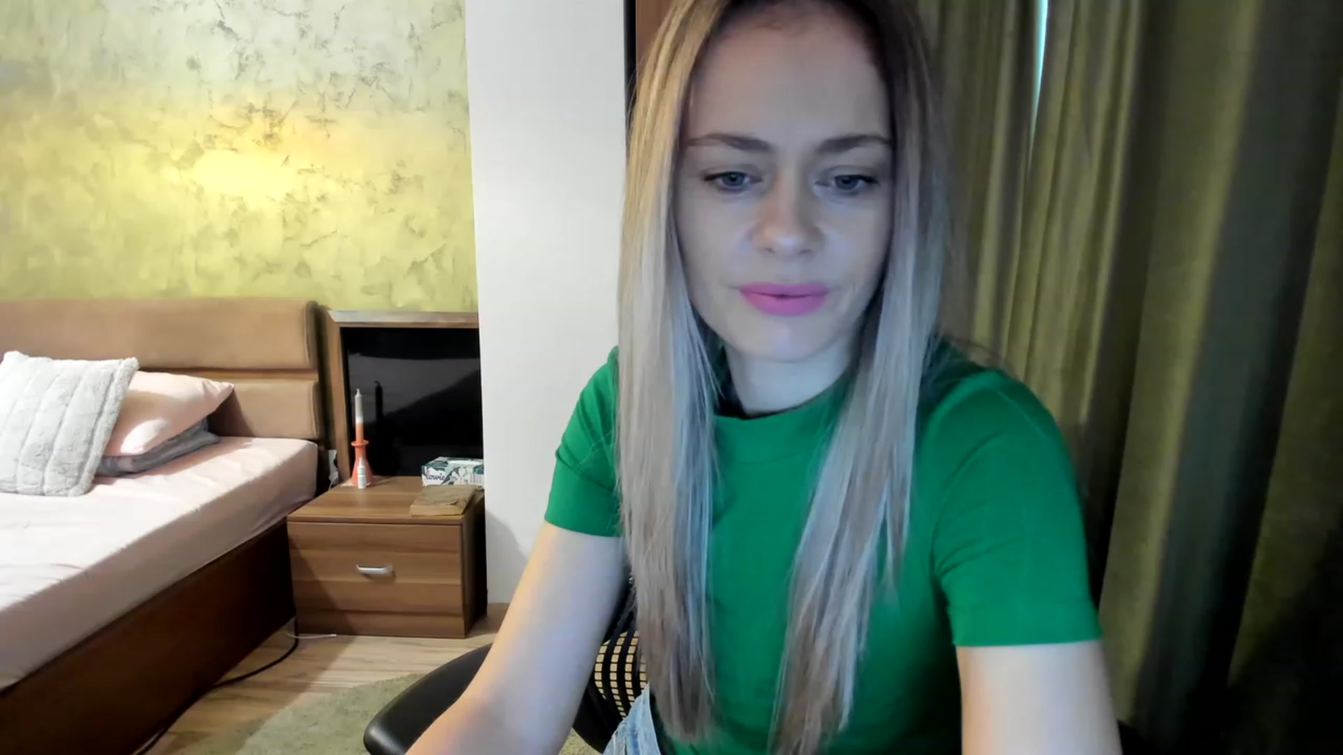 Gallery image thumbnail from DebraPaige's myfreecams stream on, 02/28/2023, 08:42 image 5 of 20