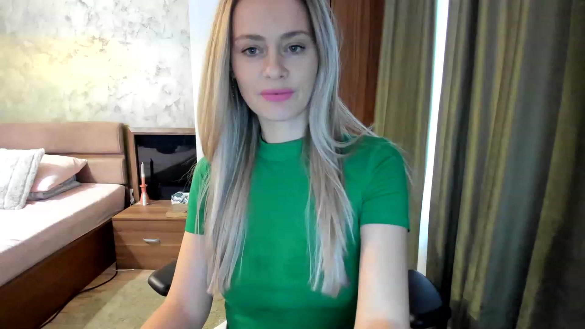 Gallery image thumbnail from DebraPaige's myfreecams stream on, 02/28/2023, 14:15 image 12 of 20