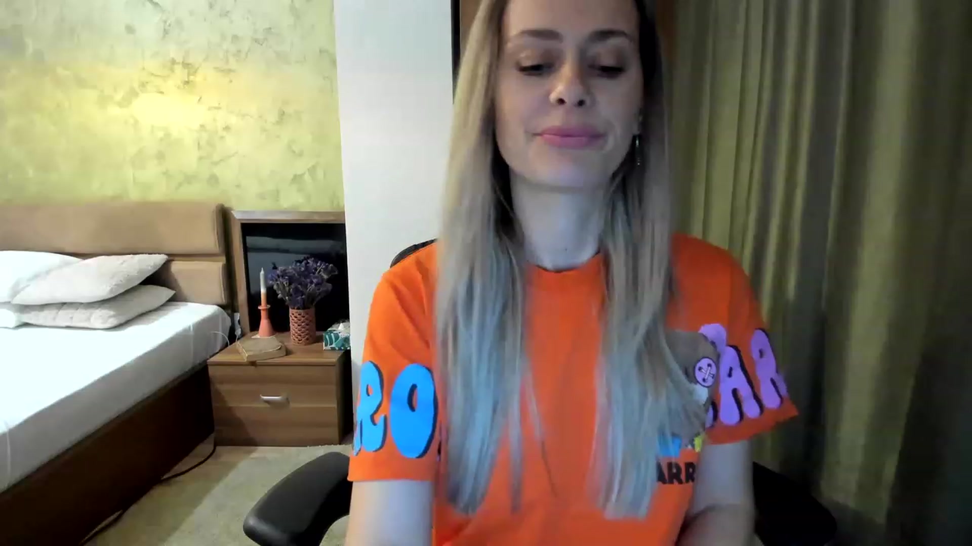 Gallery image thumbnail from DebraPaige's myfreecams stream on, 03/01/2023, 13:17 image 3 of 20