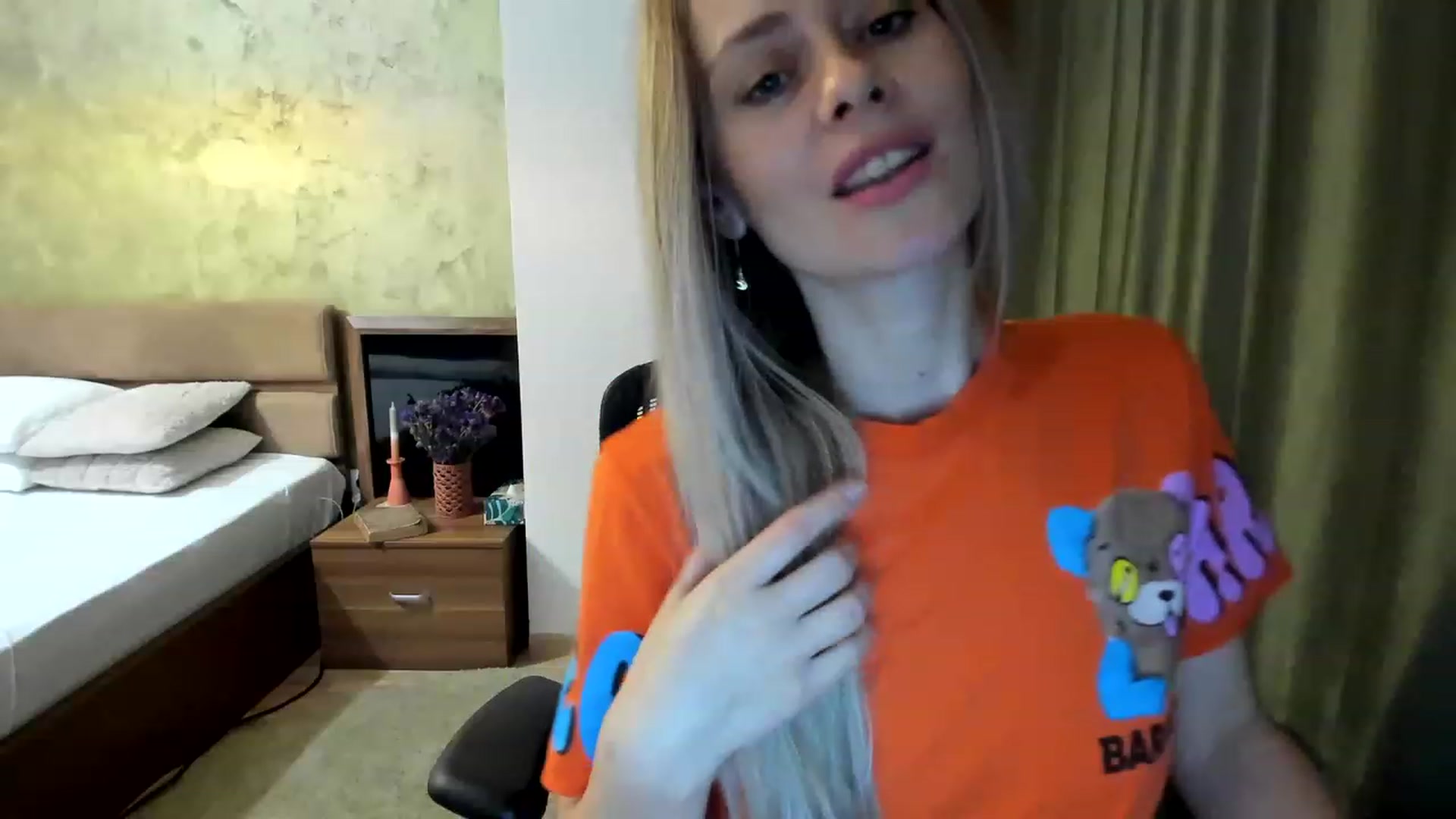 Gallery image thumbnail from DebraPaige's myfreecams stream on, 03/01/2023, 13:17 image 13 of 20