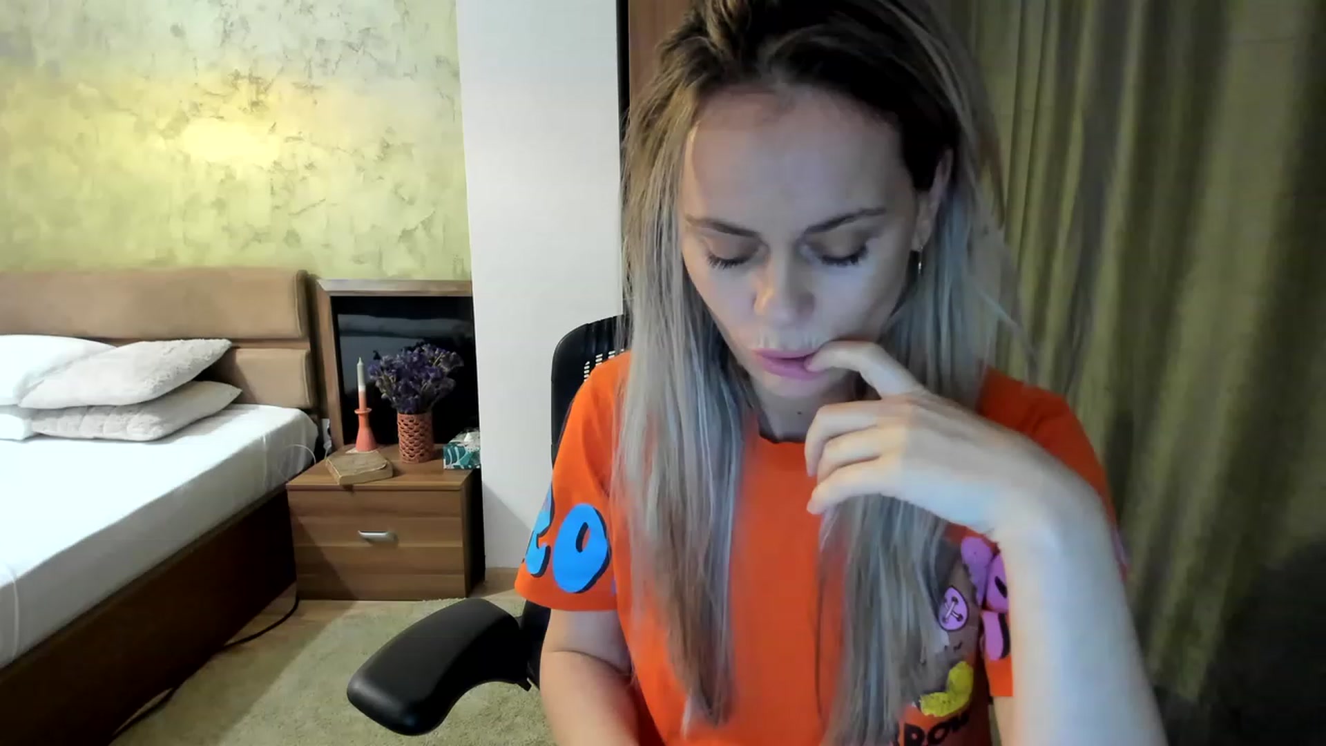 Gallery image thumbnail from DebraPaige's myfreecams stream on, 03/01/2023, 13:51 image 14 of 20