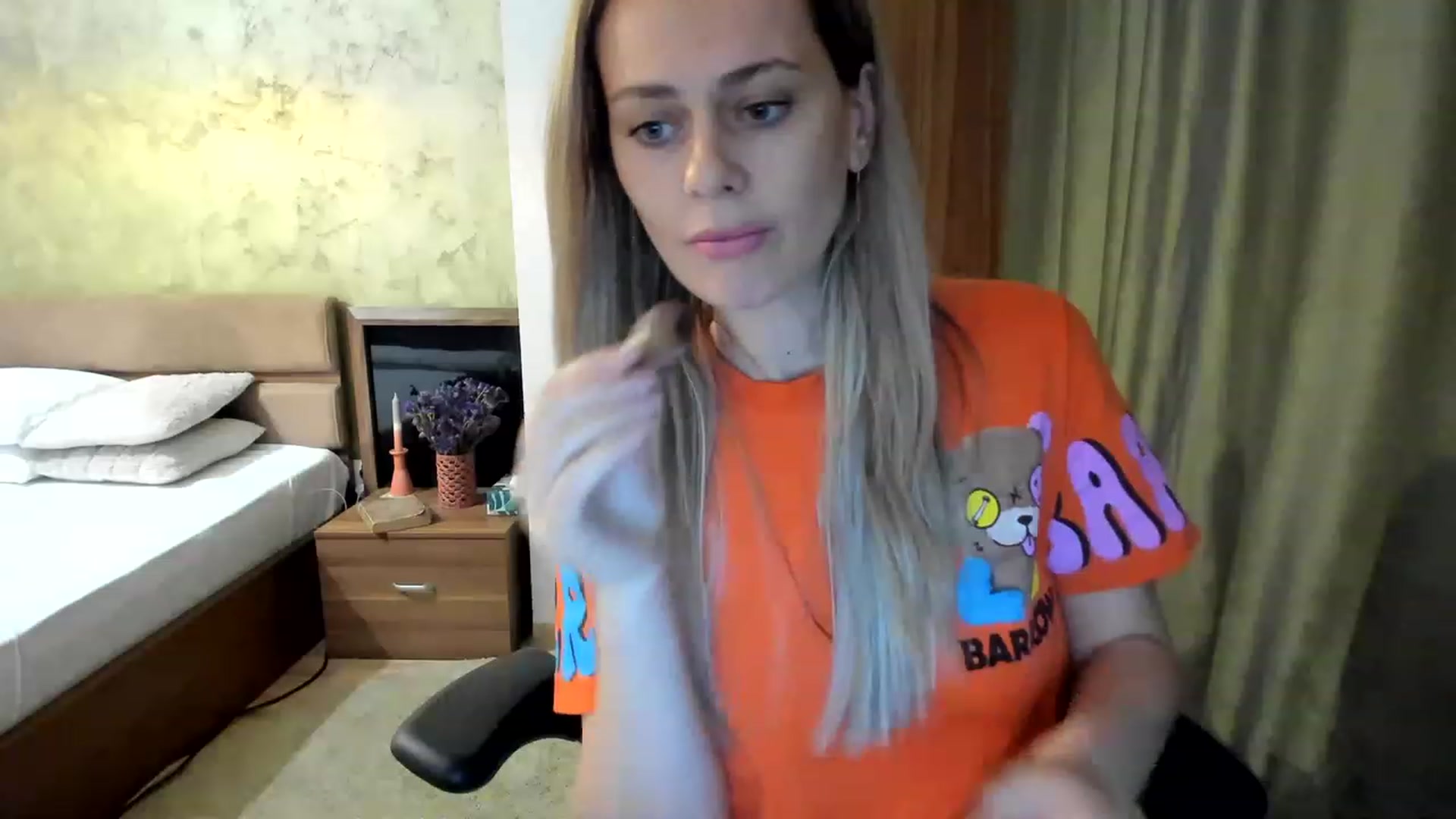 Gallery image thumbnail from DebraPaige's myfreecams stream on, 03/01/2023, 13:51 image 4 of 20