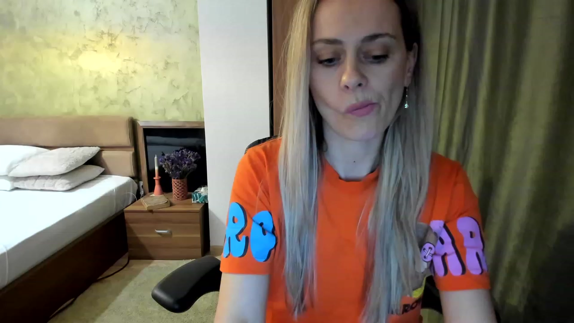 Gallery image thumbnail from DebraPaige's myfreecams stream on, 03/01/2023, 13:51 image 7 of 20