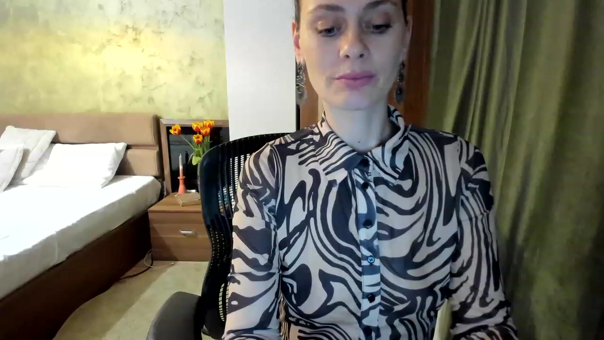 Gallery image thumbnail from DebraPaige's myfreecams stream on, 03/04/2023, 19:03 image 11 of 20