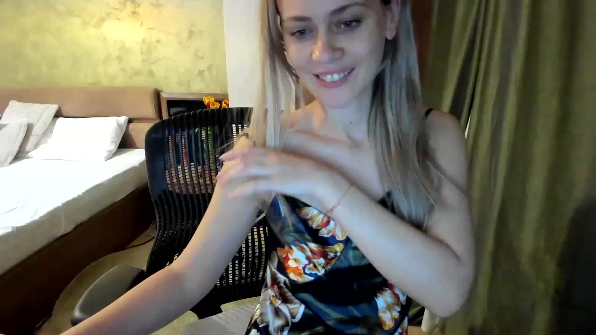Gallery image thumbnail from DebraPaige's myfreecams stream on, 03/04/2023, 19:13 image 18 of 20