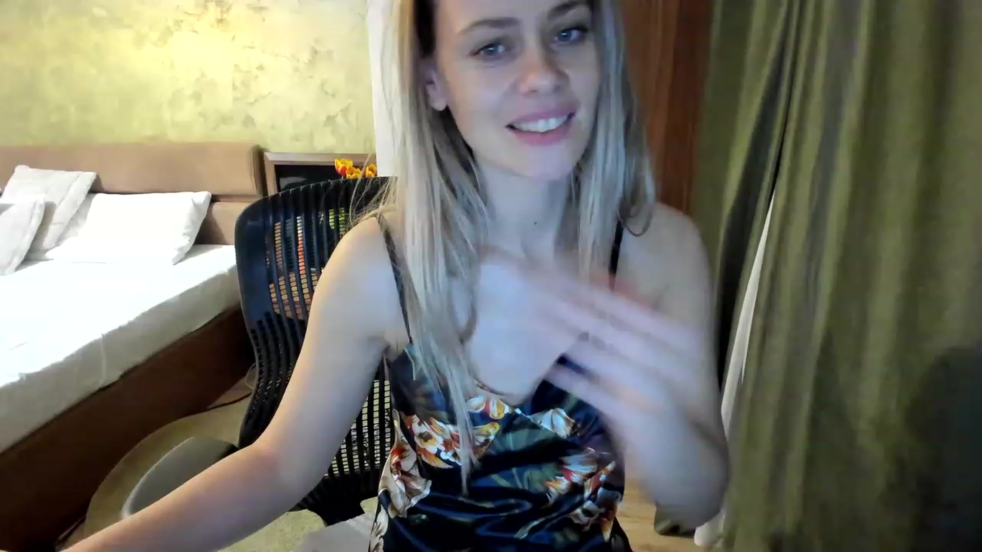 Gallery image thumbnail from DebraPaige's myfreecams stream on, 03/04/2023, 19:13 image 9 of 20