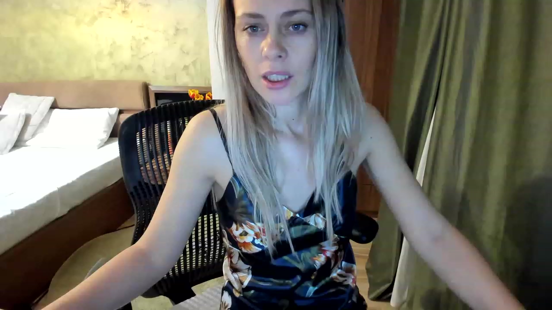 Gallery image thumbnail from DebraPaige's myfreecams stream on, 03/04/2023, 19:13 image 10 of 20