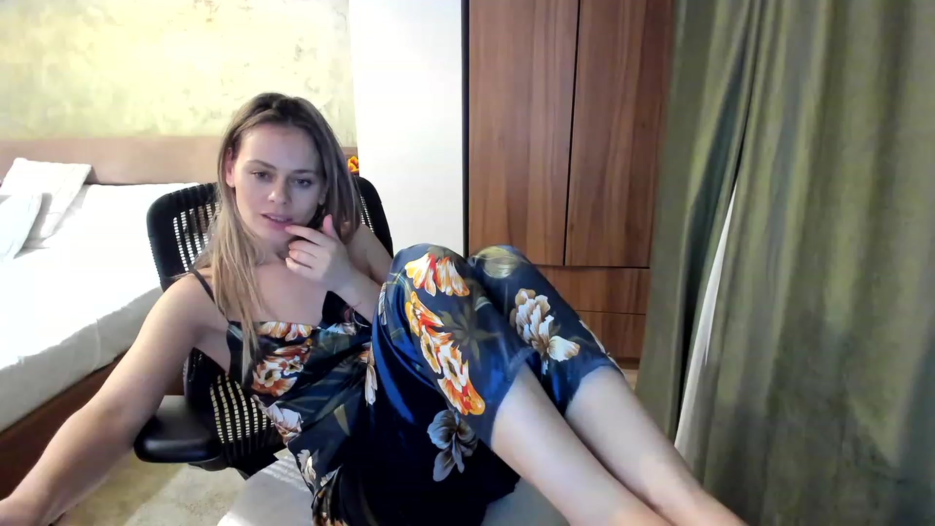 Gallery image thumbnail from DebraPaige's myfreecams stream on, 03/04/2023, 19:13 image 8 of 20