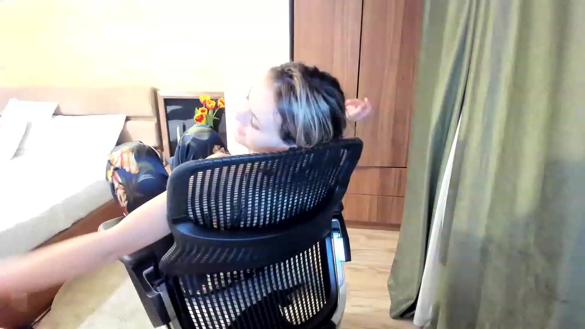 Gallery image thumbnail from DebraPaige's myfreecams stream on, 03/04/2023, 19:13 image 7 of 20