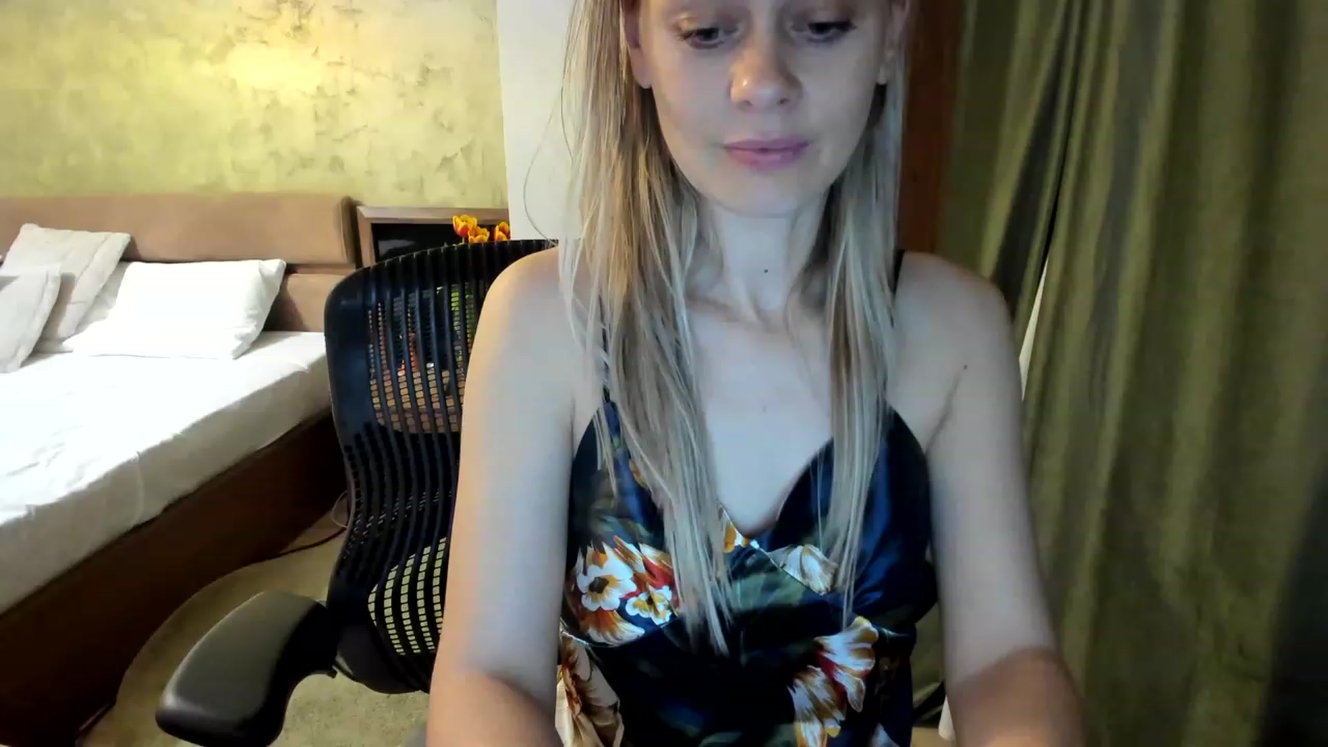 Gallery image thumbnail from DebraPaige's myfreecams stream on, 03/04/2023, 19:13 image 13 of 20