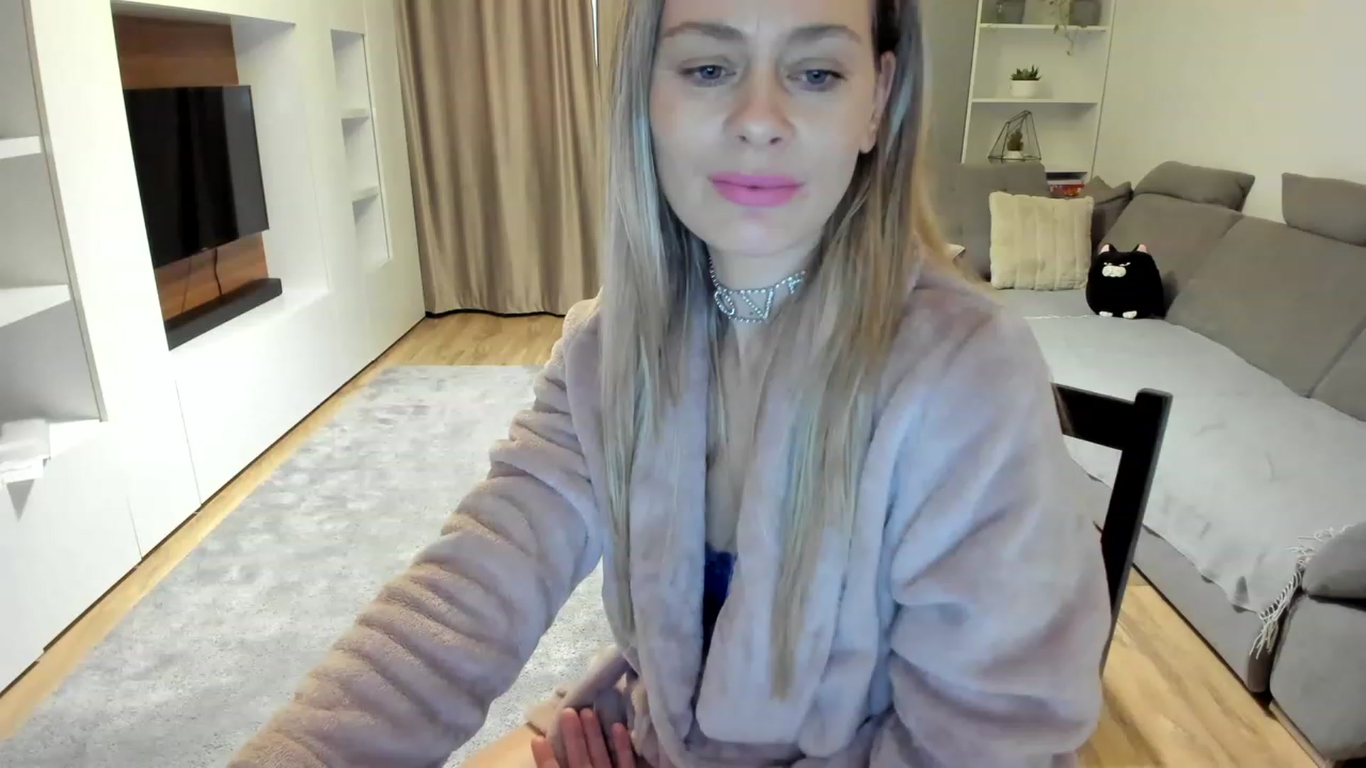 Gallery image thumbnail from DebraPaige's myfreecams stream on, 03/07/2023, 13:28 image 1 of 20