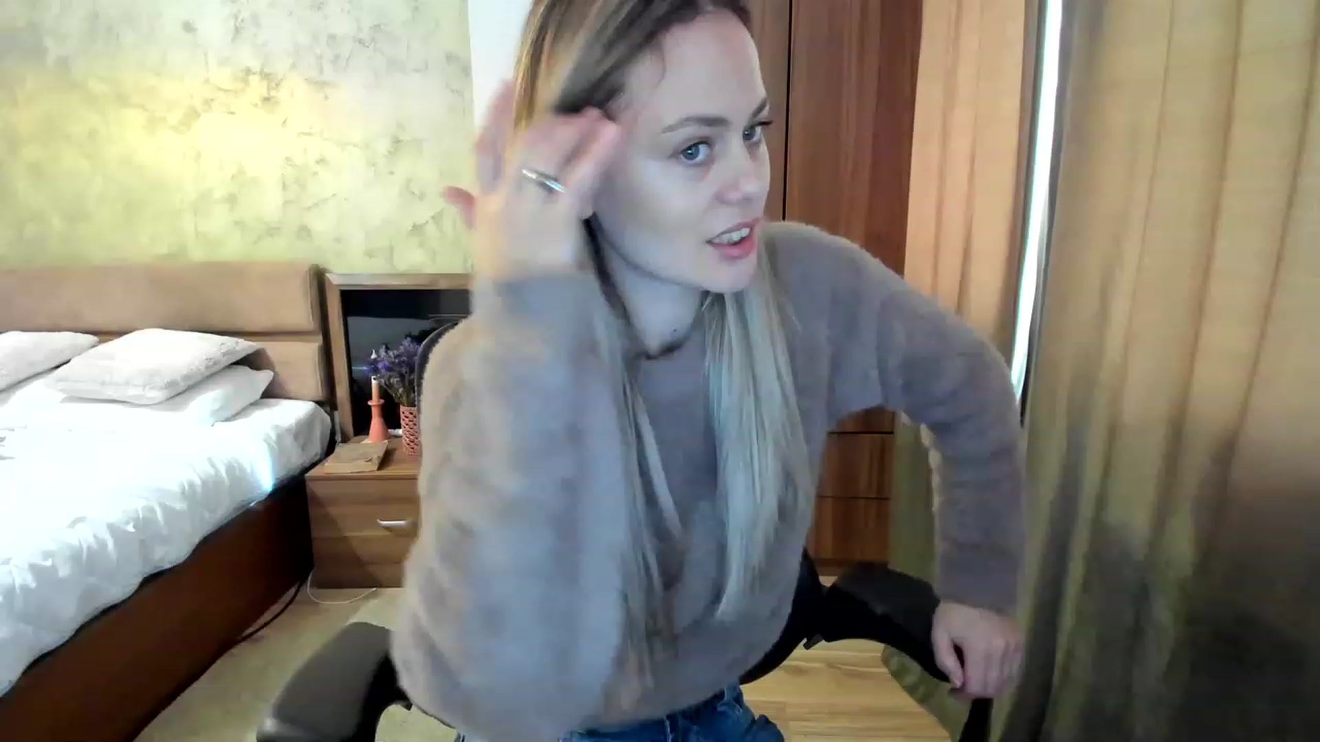 Gallery image thumbnail from DebraPaige's myfreecams stream on, 03/08/2023, 08:06 image 16 of 20