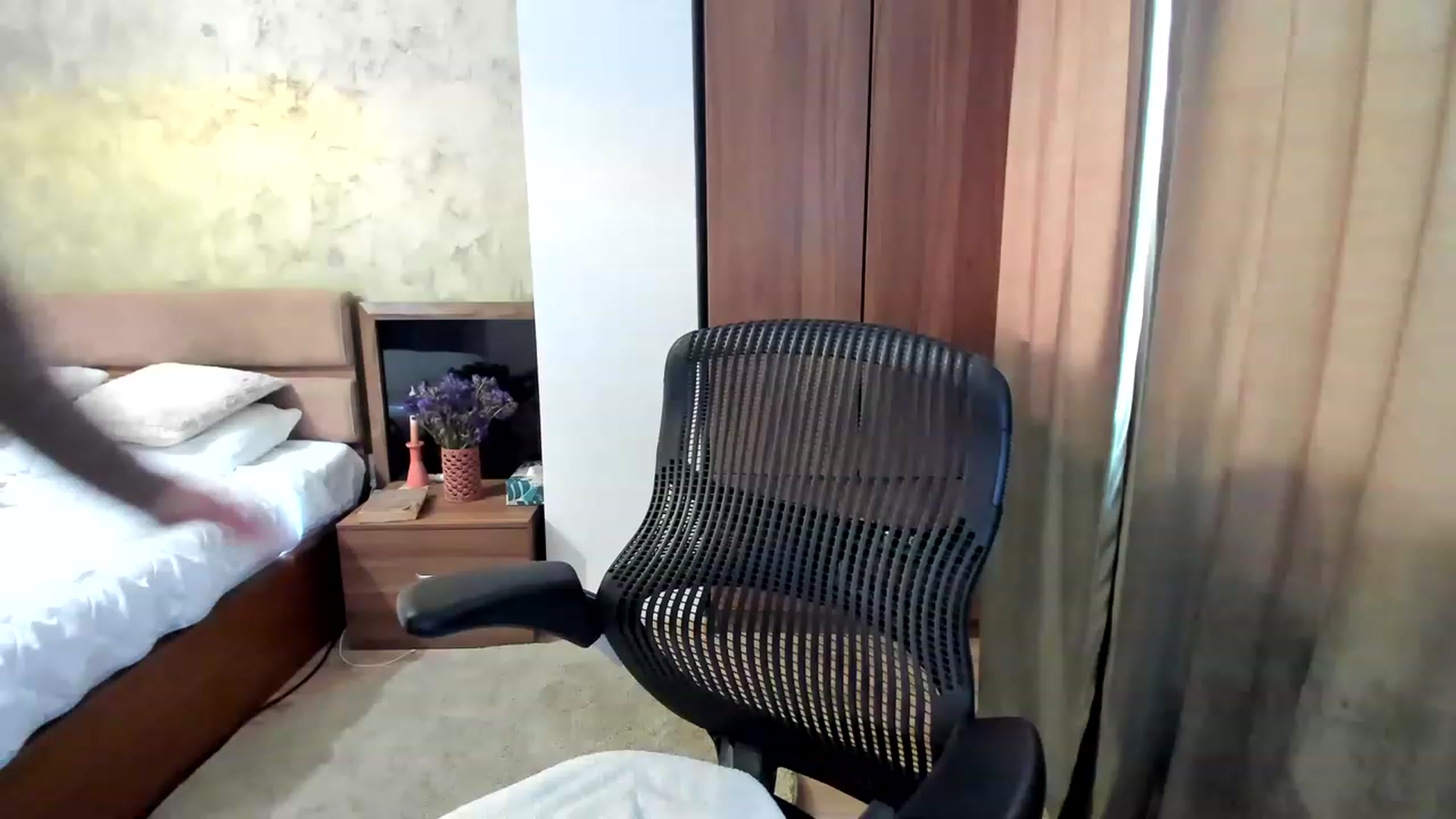 Gallery image thumbnail from DebraPaige's myfreecams stream on, 03/08/2023, 08:06 image 18 of 20